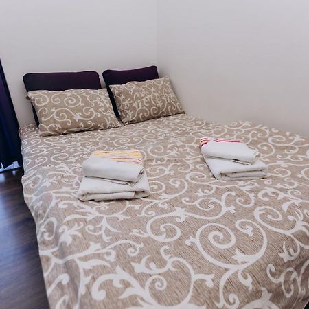 Нові Apartments Біля Жд Вокзалу Ivano-Frankivsk Esterno foto
