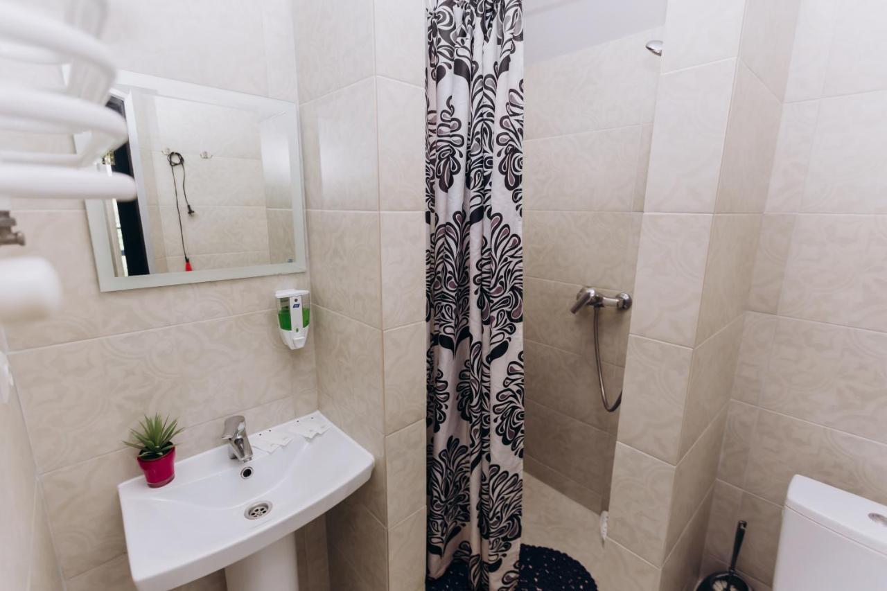 Нові Apartments Біля Жд Вокзалу Ivano-Frankivsk Esterno foto